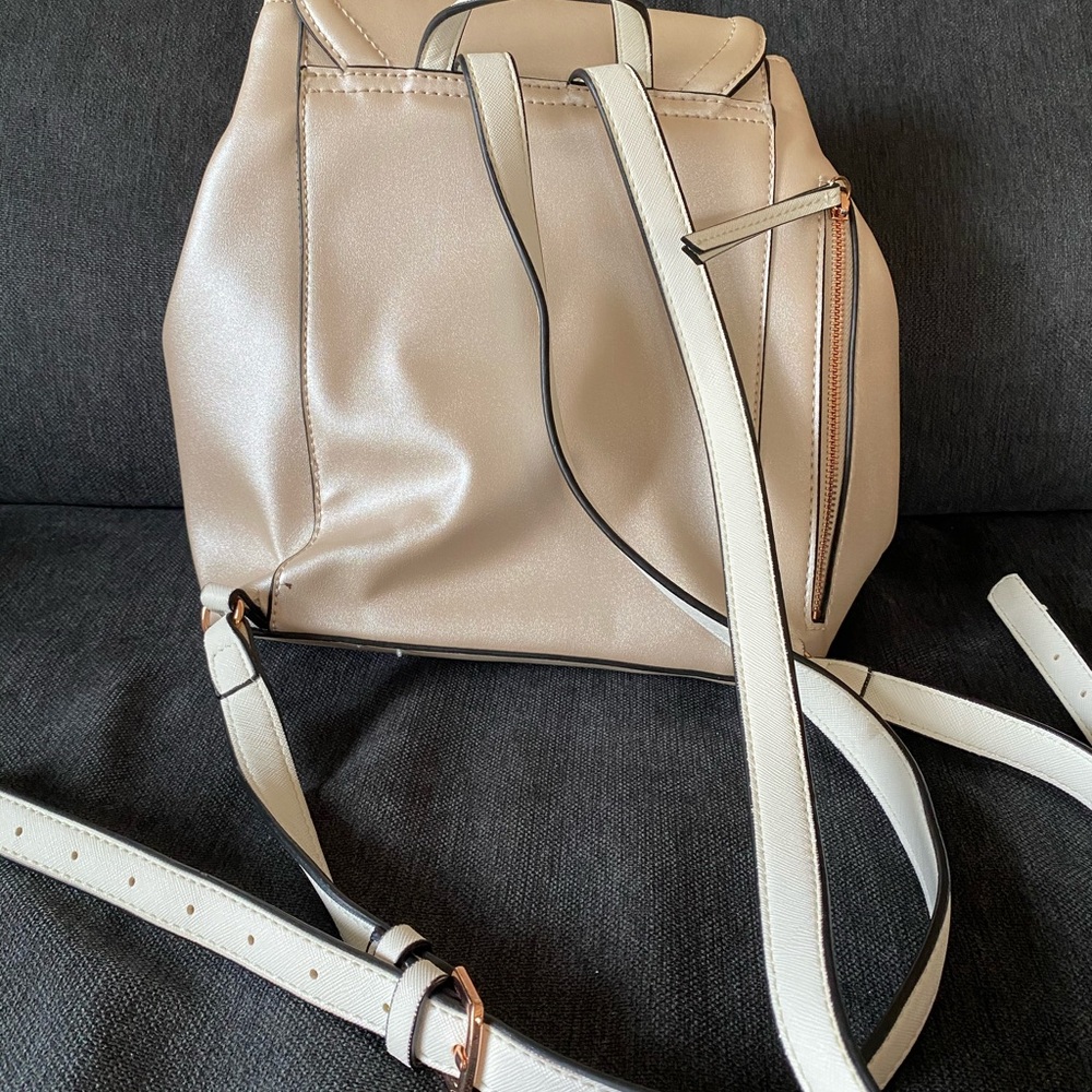 Backpack - Picture 2 of 3